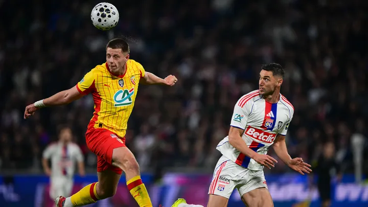 Яремчук забив дебютний гол за Ліон: відео ефектного удару футболіста збірної України в матчі проти Ланса