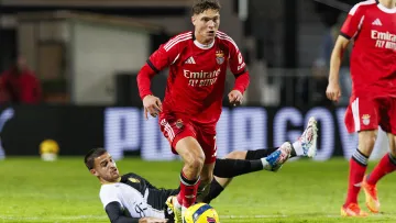 Судаков зробив гольову передачу та отримав травму: Бенфіка обіграла Фаренсе в матчі Кубку Португалії