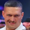 «Донт пуш зе хорсес» та лежачий Дюбуа: мережа вибухнула хвилею мемів після бою Олександра Усика