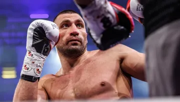 Переміг поляка, який бився з Кличком: українець вдало захистив титул чемпіона Європи у надважкій вазі