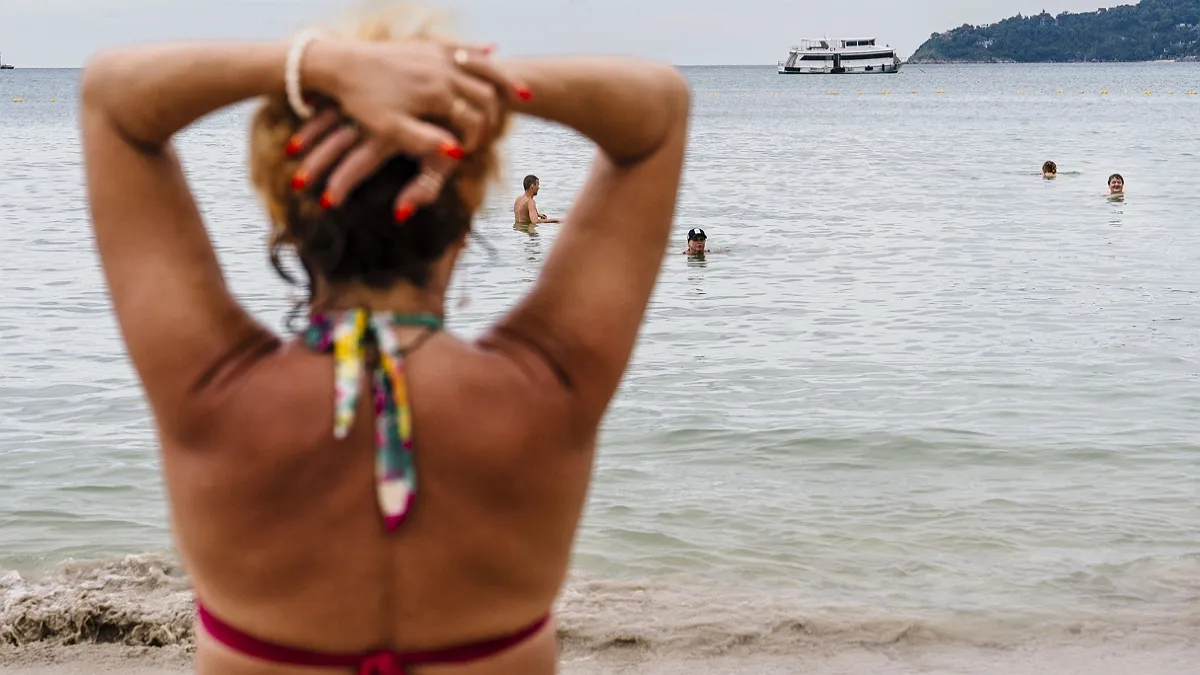 Нова небезпека на Пхукеті: біля пляжів острова масово з’явилися отруйні істоти