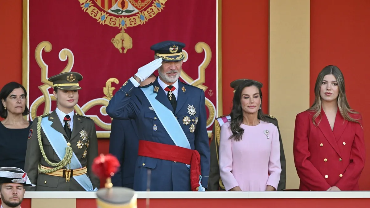 Королівське подружжя прийняло масштабний парад у Мадриді: ключові події та військові новинки
