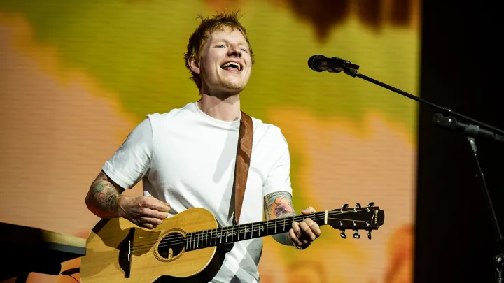 Жовта гітара, руда чуприна та українське серце: Еду Ширану – 35, і ось як він став легендою