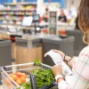 Секретні хитрощі супермаркетів: як нас змушують купувати більше і як уникнути зайвих витрат