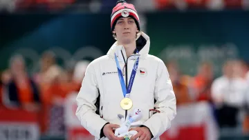 Друга медаль Олімпіади для 19-річного чеського ковзаняра: що відомо про успішний дебют Методея Їлека