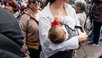 Міфи про грудне вигодовування: що насправді повинні знати молоді мами