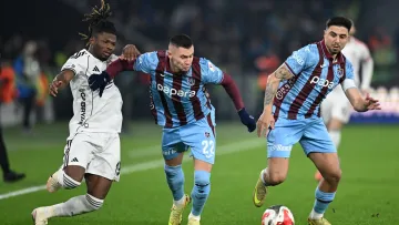 Футболіст збірної України запалив у Туреччині: Трабзонспор і Бешикташ видали матч-трилер з 6 голами