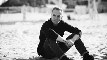 Чому так популярні вертикальні серіали: відомий український актор все пояснив