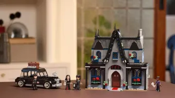 LEGO випустило два набори за мотивами серіалу «Венздей»: чи продаватиметься іграшка в Україні та яка її ціна