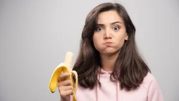 Чи можна їсти банани перед сном? Всі «за» і «проти» фруктового нічного перекусу
