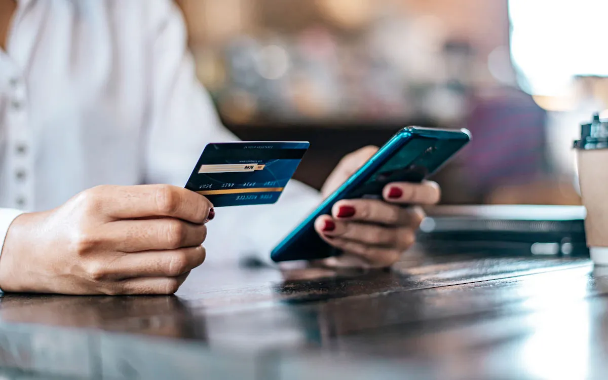 Зваблював та грабував не виходячи з дому: у Кривому Розі упіймали коханця-шахрая, який дурив голови жінкам