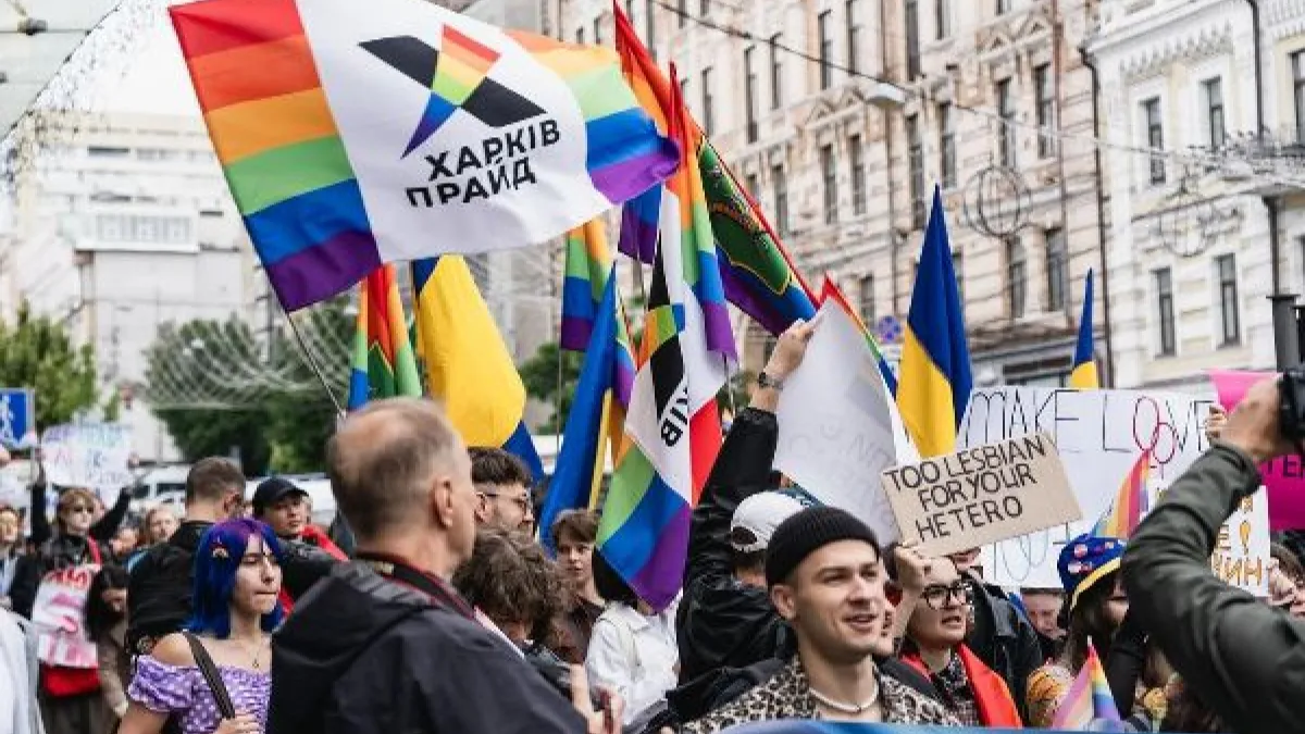 У Харкові ЛГБТ-марш атакували ультраправі: у справу втрутилася поліція — відео з місця події