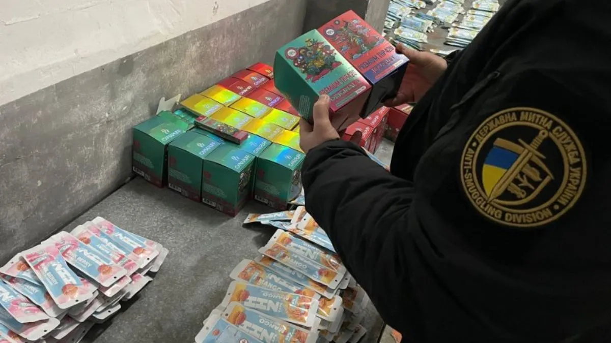 До України хотіли завезти пристрої з психоактивними властивостями: який товар вилучили у контрабандиста