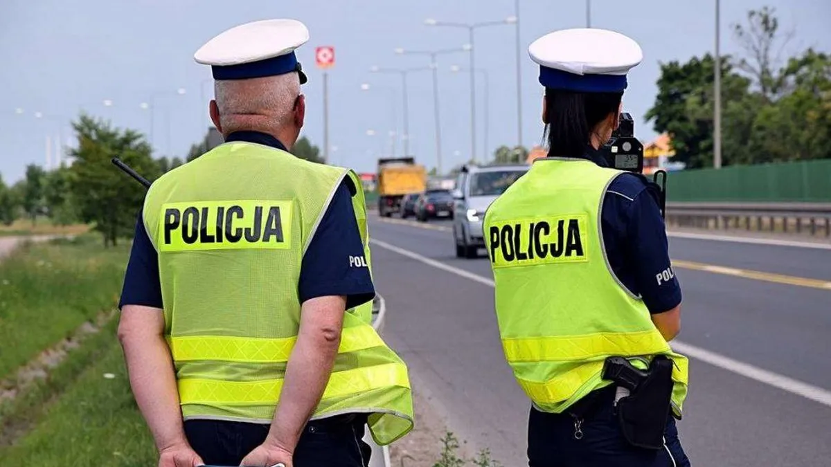 «Стули пельку»: у Польщі поліцейські образили українця – покарали лише одного