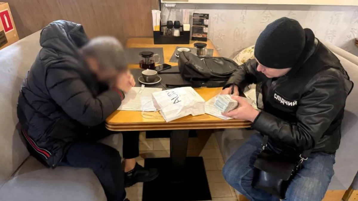 У бізнесмена з Києва вимагали 50 тисяч доларів за приховування вбивства, якого не було: деталі справи