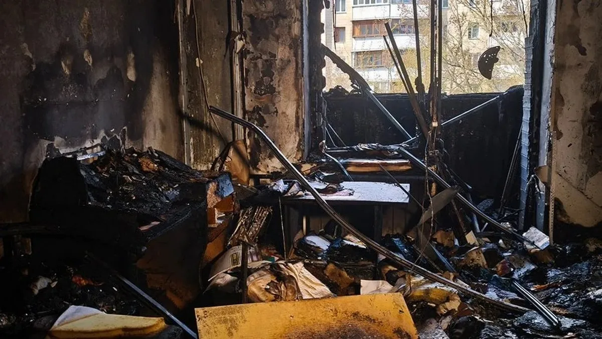Скаржився до суду на сусіда: у спаленій квартирі стрілка із Києва знайшли вцілілі документи – фото