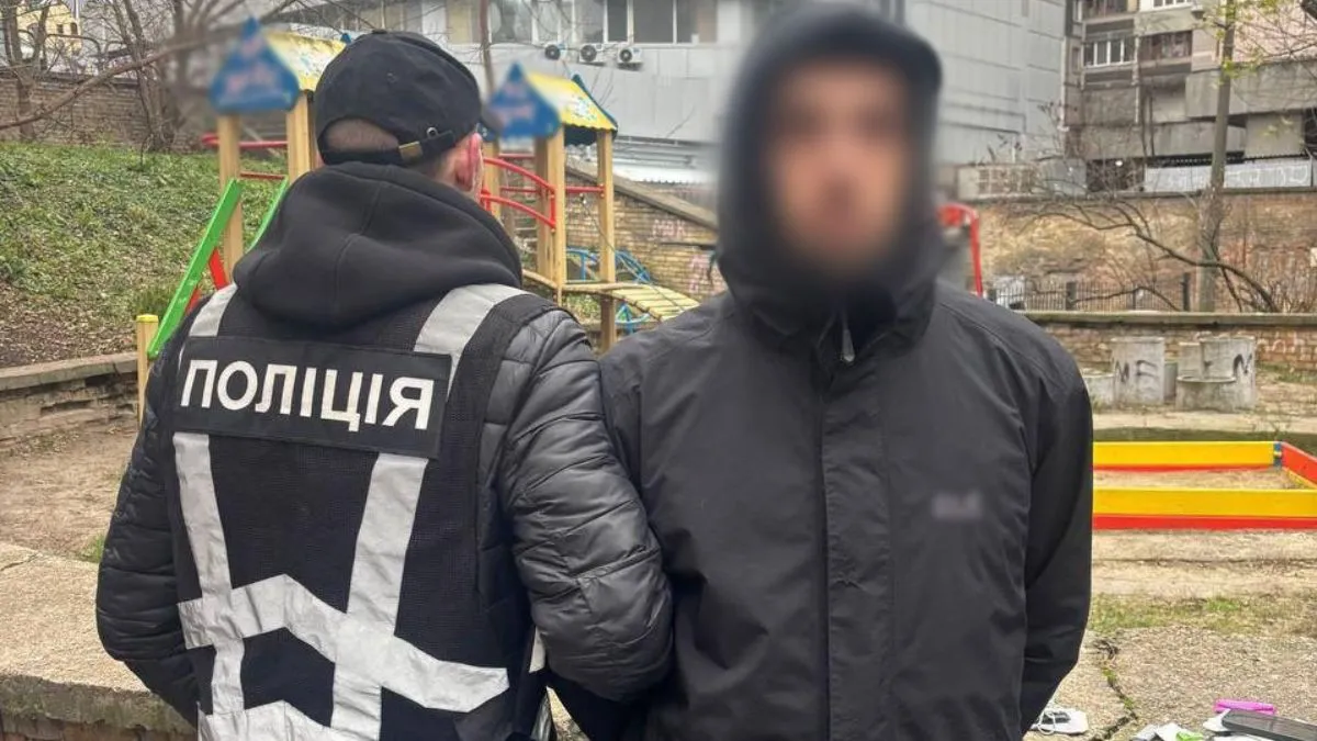 У Києві молодик продавав шоколадки з дурманом та галюциногенними грибами: який строк світить кондитеру