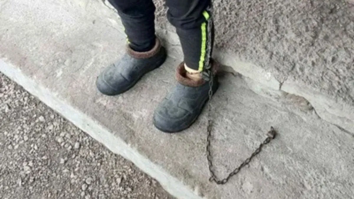 В дитбудинку на Кіровоградщині дівчину з інвалідністю тримали на ланцюгу мов собаку: що загрожує виховательці