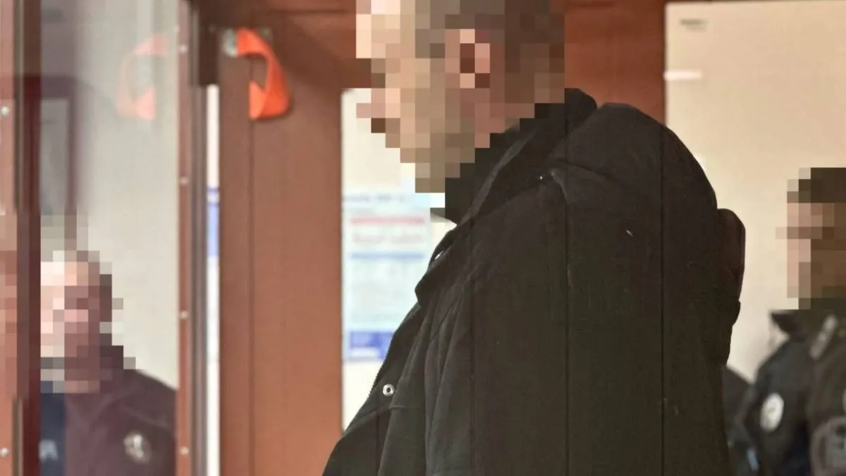 У Харкові чоловік 4 роки тримав у страху та систематично ґвалтував малолітню падчірку: як покарали педофіла