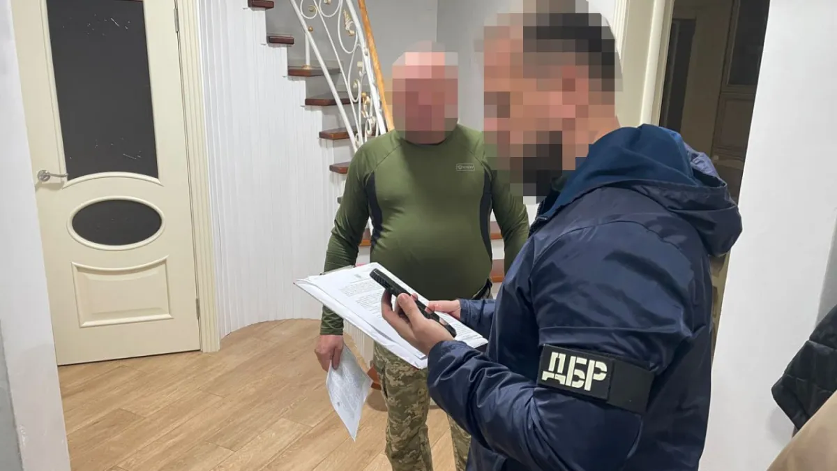 На Львівщині викрили командира військової частини, який перетворив підлеглих на рабів: слідство веде ДБР 