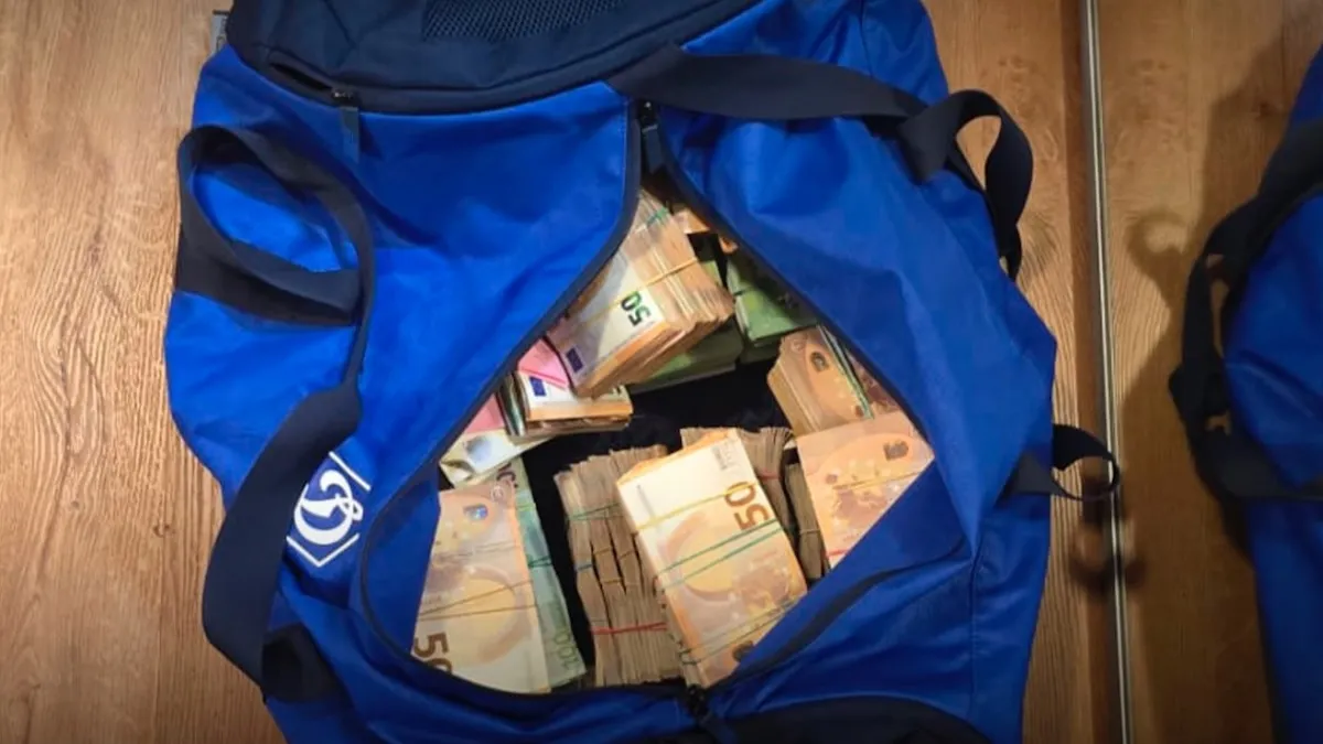 Ховали купу грошей у сумці Динамо: в Україні проходить масштабна операція з викриття корупції у енергетиці