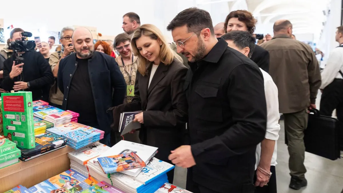 «Книжковий Арсенал» відбувся не без інцидентів: на заході, який відвідав Зеленський, вилучили зброю – деталі