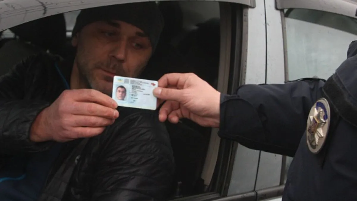 На Івано-Франківщині судили чоловіка, який сам собі виготовив водійські права: яке покарання дістав горе-водій