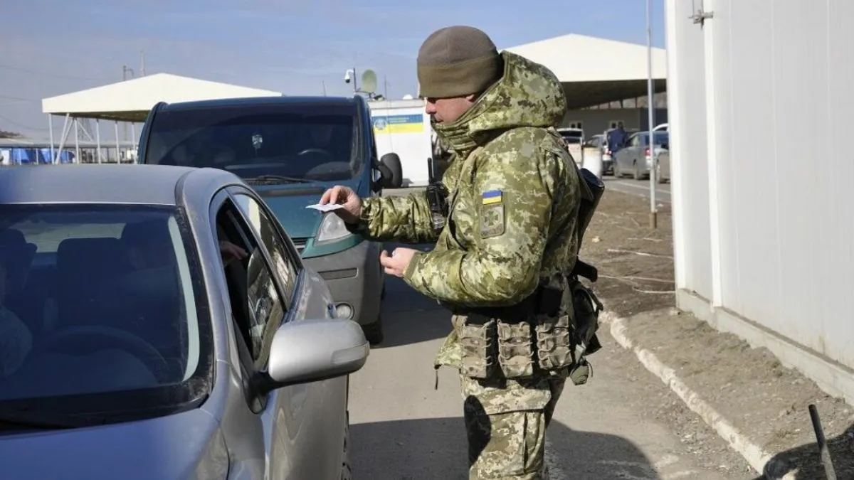 Українка мала намір вивезти за кордон понад 500 одиниць історичних цінностей: що хотіла продати у ЄС жіночка
