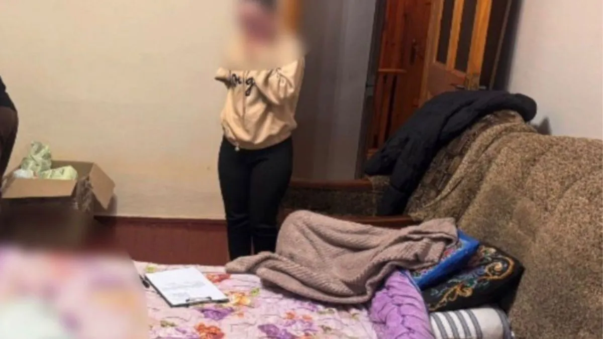 На Прикарпатті жінка напилась енергетиків та вбила немовля під час нападу агресії: що загрожує горе-матері