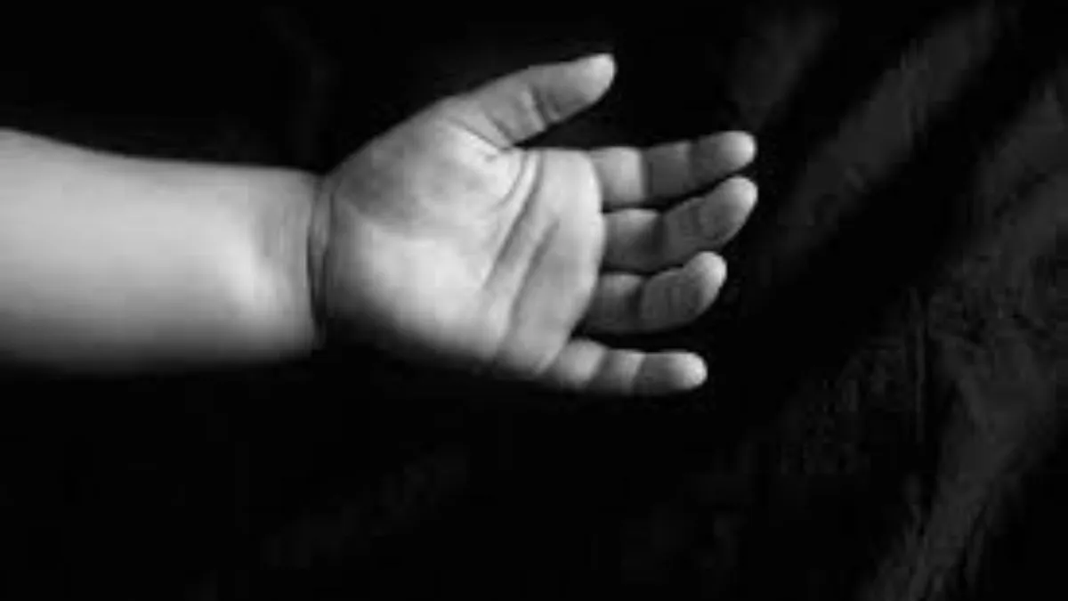 На Закарпатті жінка не доглядала та не годувала дівчинку від чого дитина померла: яке покарання отримає горе-мати