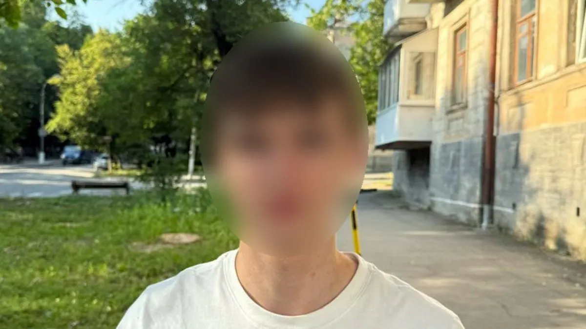 Інвестував у дівчину, яка виявилась хлопцем: мешканець Кам'янця-Подільського ошукав військового на півмільйона