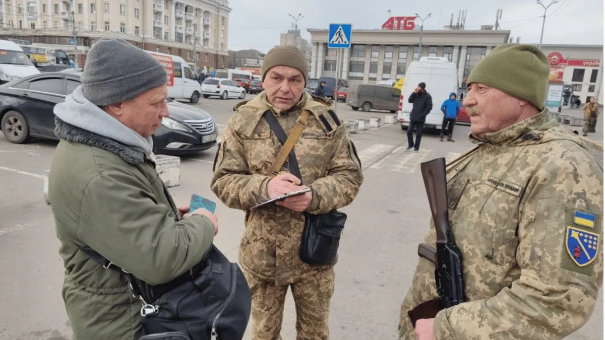 На Львівщині пенсіонер побив працівника ТЦК: як суд покарав дідуся-хулігана