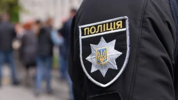 Кривава атака в Одесі: чоловік з ножами накинувся на поліцейських на Куликовому полі