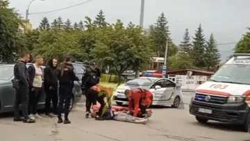 Напився й потрапив під власне авто: на Буковині сталася незвична ДТП - всі деталі від поліції