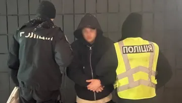 У Києві затримали палія: хто стоїть за серією підпалів семи авто в столиці