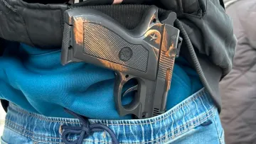 Пістолет іграшковий, а покарання – реальне: зловмисник у Києві хотів пограбувати обмінник незвичним способом