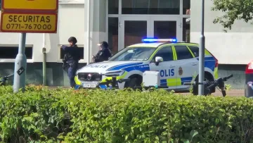 Озброївся мечем та увірвався до школи: у Швеції сталась різанина в навчальному закладі – подробиці