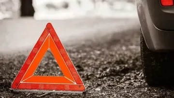 Працівник прокуратури збив жінку у Києві і втік з місця ДТП: відомо його ім’я – відео моменту