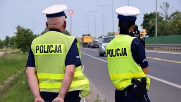 «Стули пельку»: у Польщі поліцейські образили українця – покарали лише одного