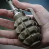 На Львівщині п'яний чоловік жбурнув бойову гранату у військового: що стало причиною конфлікту та чи вижив воїн