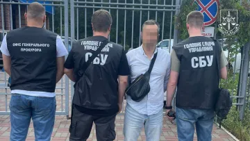 Хапугу з київського ТЦК впіймали на хабарі: чи покарають військового за «допомогу» ухилянтам