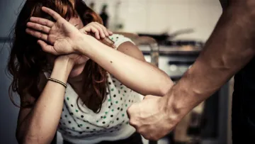 Чоловік на Волині отримав реальний термін за домашнє насильство: як покарали горе-сім'янина