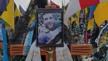 Грабували три дні поспіль: у Рівному масово обікрали поховання Героїв