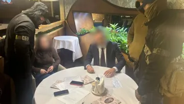Обіцяв мандат народного депутата за $160 тисяч: керівник ліквідованої партії отримав підозру у шахрайстві