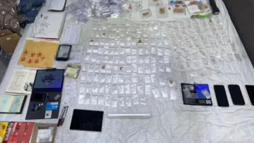 Вбивча література: у Львові спіймали наркодилера, який ховав кокаїн у книзі про Лесю Українку