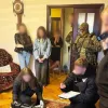Росіянин видурив майже мільйон гривень у матері полеглого воїна ЗСУ: яке покарання загрожує шахраю