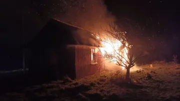 На Прикарпатті чоловік вбив знайомого й підпалив хату замітаючи сліди: яке покарання загрожує палію-душогубу