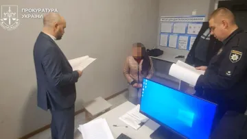 На Вінниччині жінка ледь не зарізала 12-річну дівчинку, бо та заважала їй пити горілку: чи вижила дитина