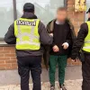 Божевілля на Київщині: у передмісті столиці молодик забави ради підпалив авто, у Бучі ледь не зарізали дівчину