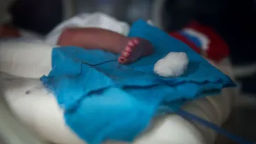 На Сумщині через недбалість батька й матері загинуло двомісячне немовля: як покарають горе-батьків